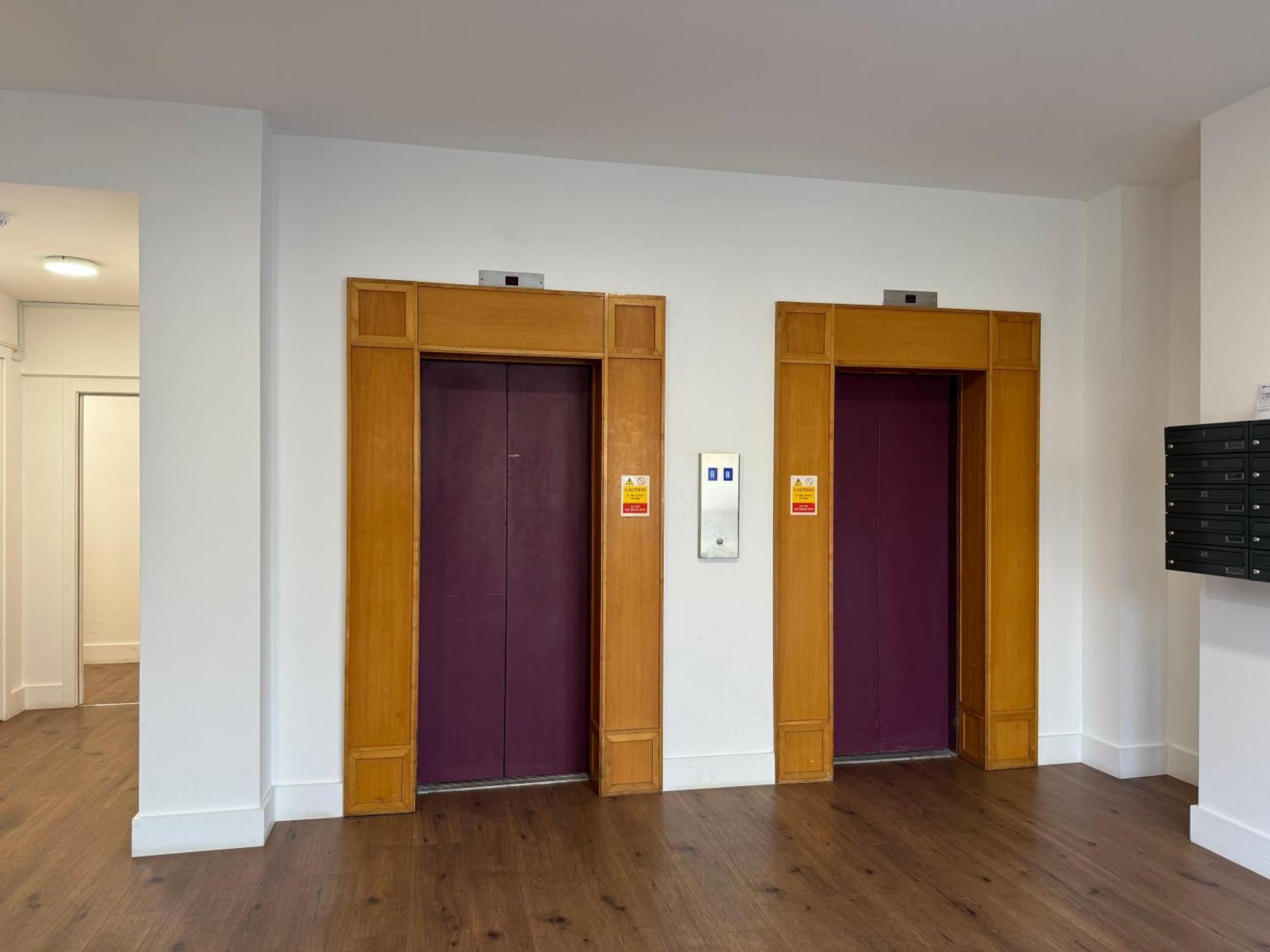 Modern One-Bedroom Apartment Swindon Exterior foto